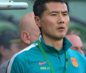 乐鱼登录入口-这也太快了！仅9分钟，国足0-2喀麦隆，后防线漏人，颜骏凌被吐槽